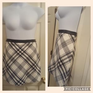 WHBM White & Black Plaid Wool Skirt. Sz.10